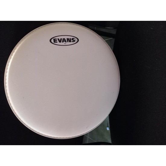 EVANS B12G2 Kétrétegü Pergő/TOM felső bőr fehér /a képen látható festékhibával/ EVANS B12G2 Kétrétegü Pergő/TOM felső bőr fehér /a képen látható festékhibával/